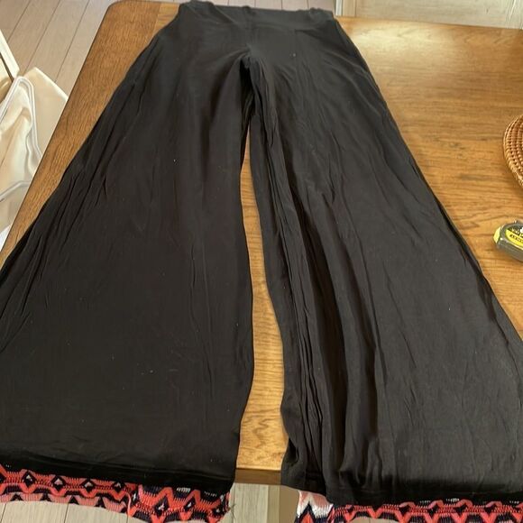 KARINA GRIMALDI BELL BOTTOM PANTS.  FULLY LINED IN BLACK.  NEW - Picture 8 of 12